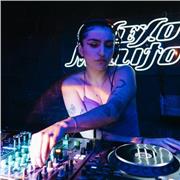 DJ con más de 4 años de experiencia ofrece clases de iniciación